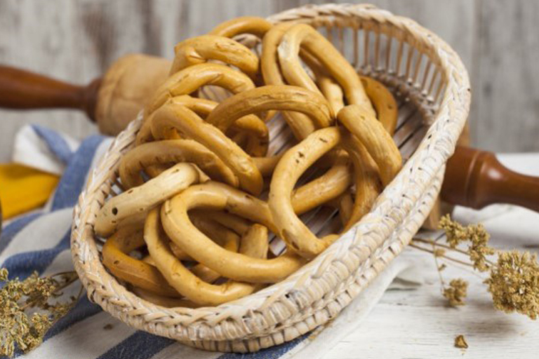 tarali-all-oli-extravergine-oliva-di-ravece-taralli-al-finocchietto-lilia-foodscovery-02